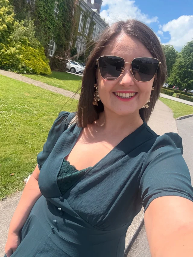 May was a sunshiny bright delight 💛 

And a month of mileage - from Algarve to Doolin one coast as beautiful as the next 🚗

Wedding season is here people! Are you ready for it? 😎✌🏻

#BespokeWords #CelebrantCeremonies #CelebrantAlisonDriscoll #CelebrantWeddings #GettingMarriedInIreland #SummerWeddings #2025Weddings